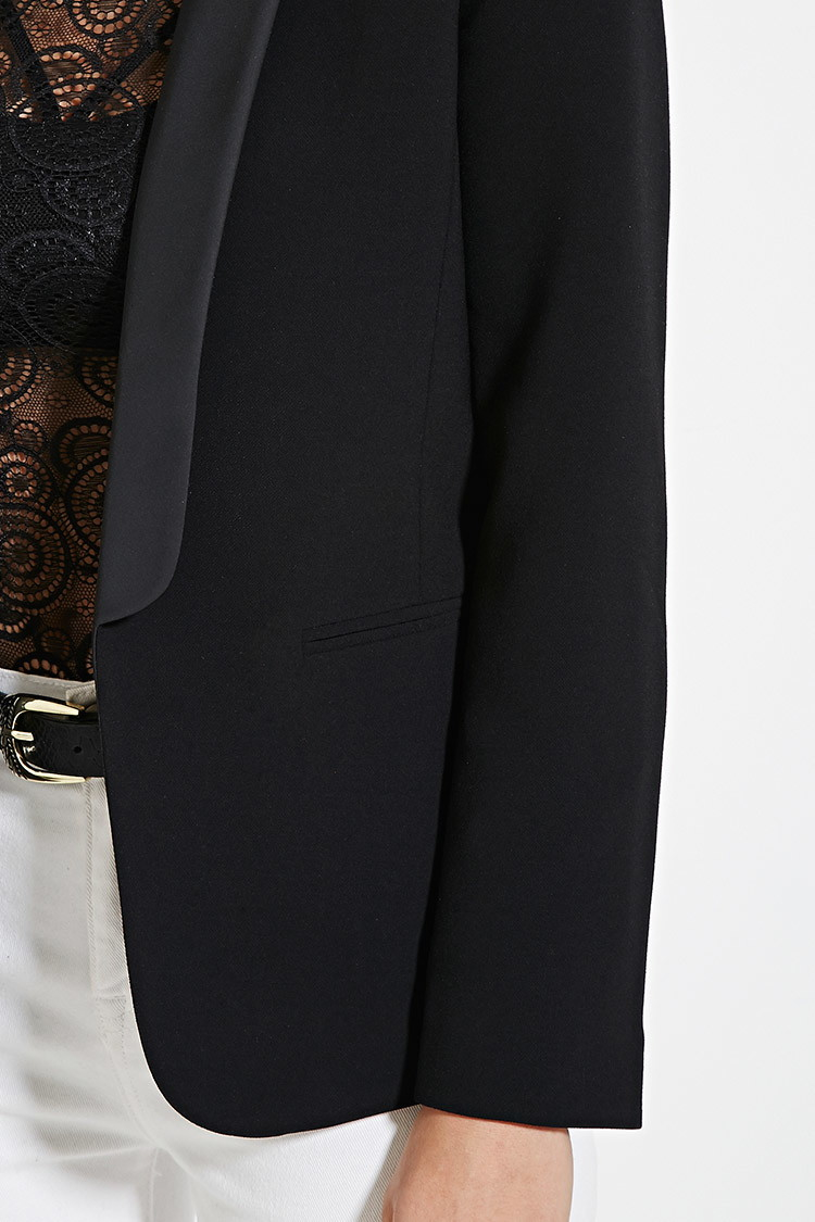 Cropped  open black satin trim tuxedo style blazer with gild peacock  size 6