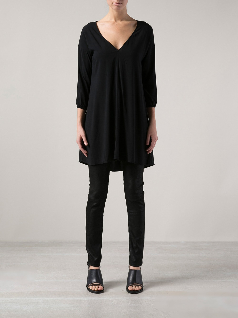 black v neck tunic top