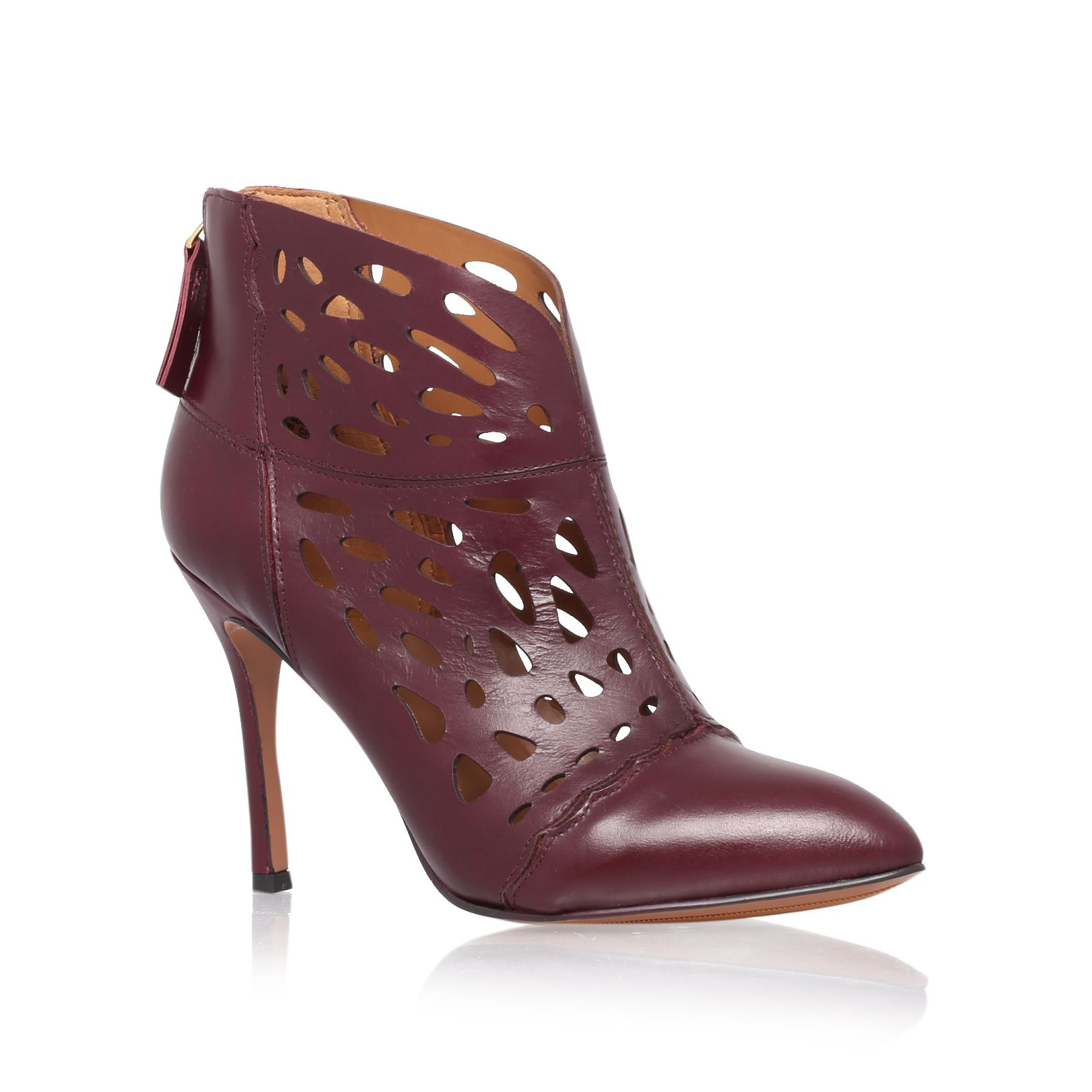 nine west crimson elastic gore booties