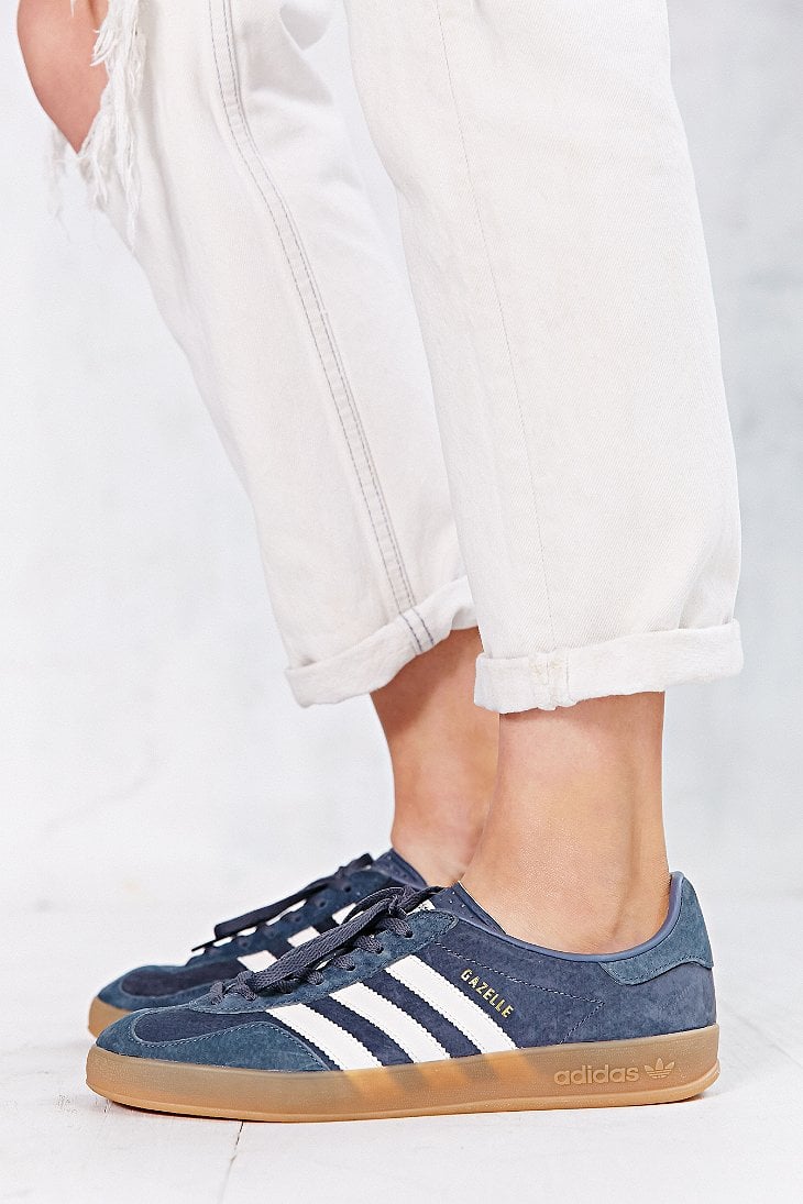 Engager Mystisk Zealot adidas Originals Gazelle Gum-Sole Indoor Sneaker in Gray | Lyst