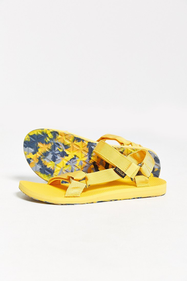 yellow tevas