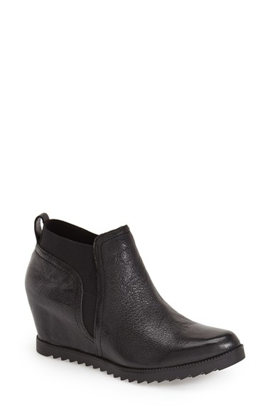 naturalizer wedge boots
