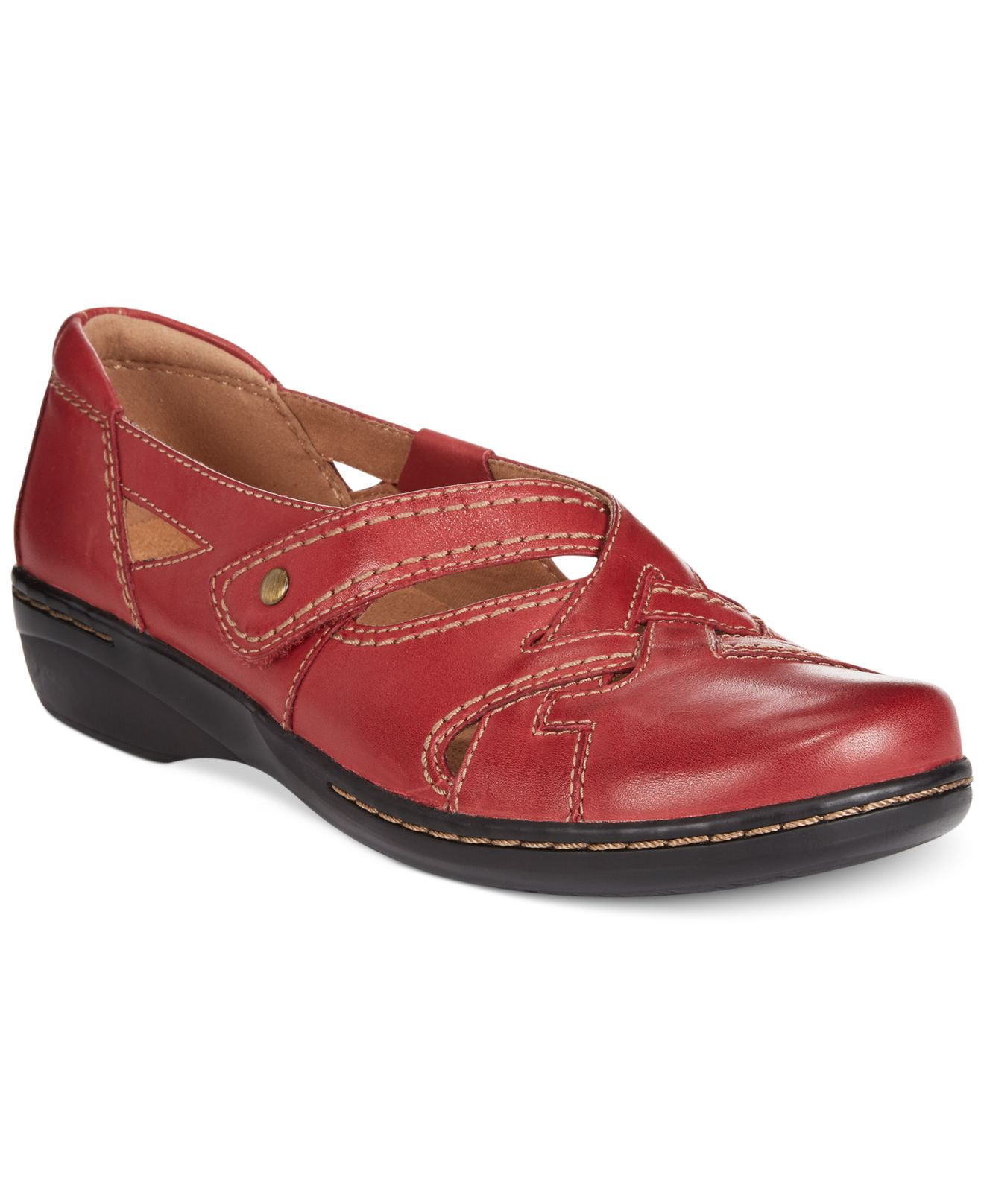 Clarks Collection Women's Evianna Peal Flats in Red - Lyst