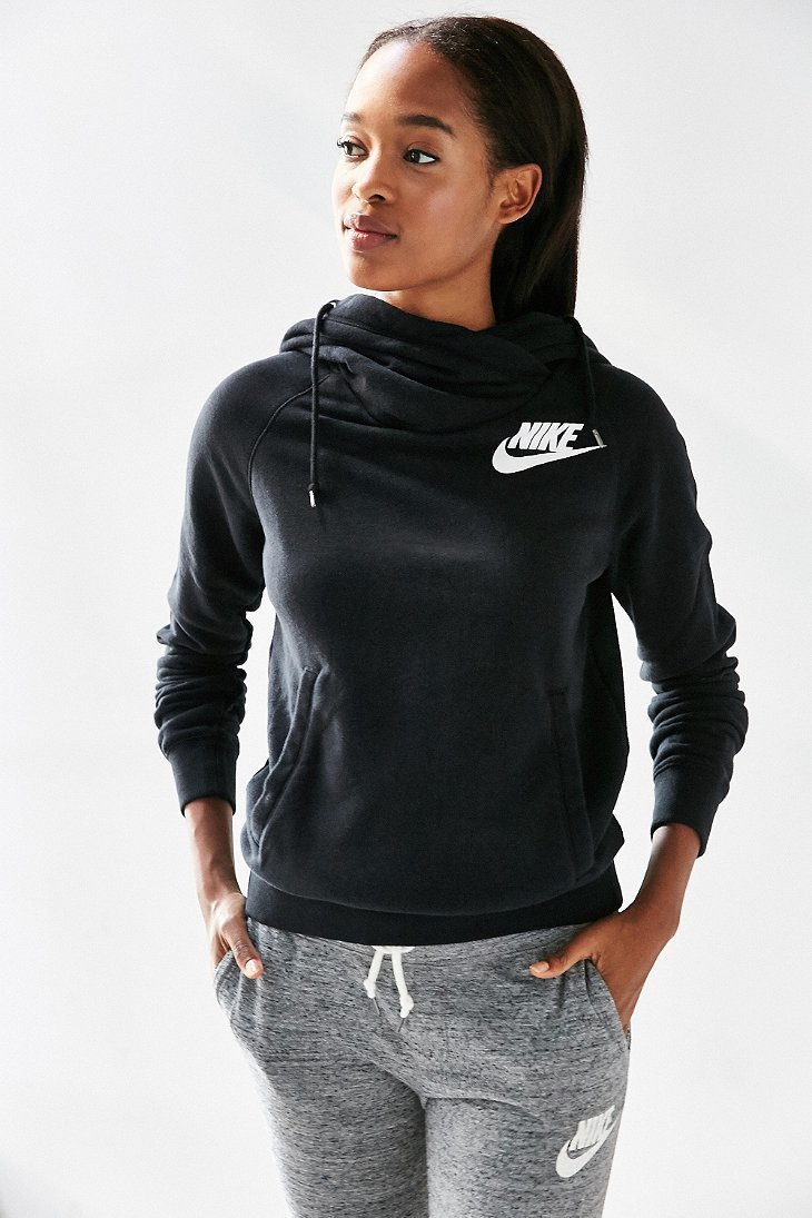 nike rally funnel neck pullover