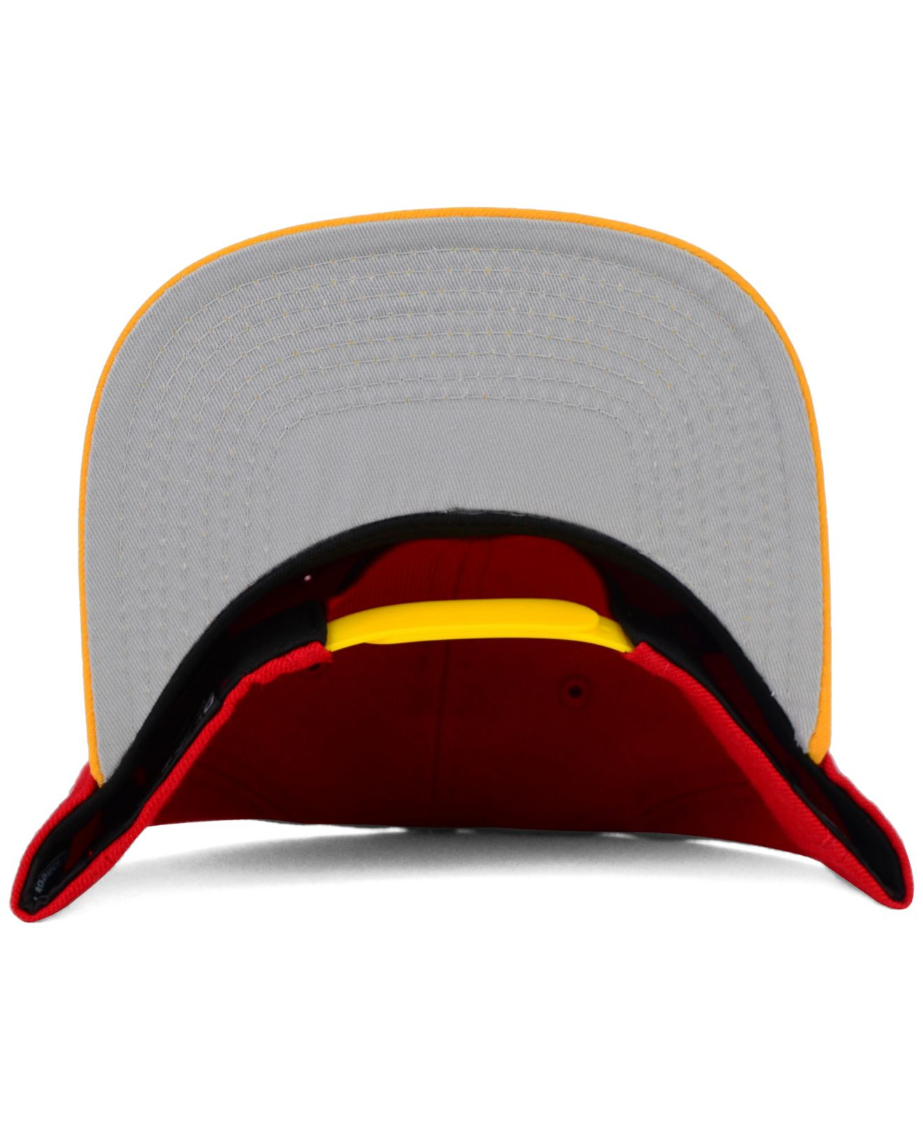 Calgary Flames Baseball Hat Cap by NewEra 9FIFTY Snapback Red and Black