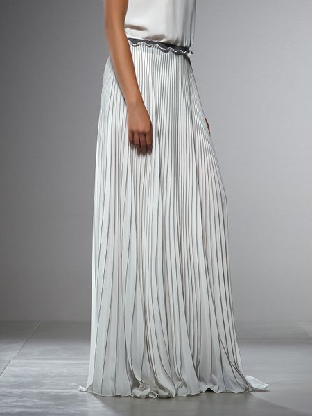 Patrizia Pepe Long Skirt in Pleated Flowing Fabric in White (Off-White ...