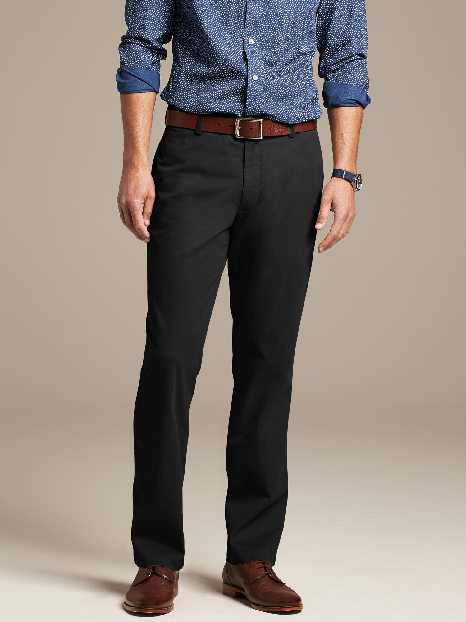 Banana republic Dawson Relaxed Chino in Black for Men | Lyst
