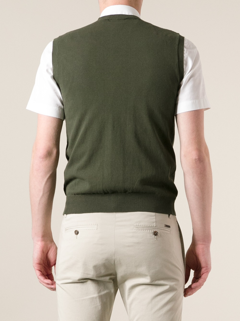 sleeveless crew neck sweater