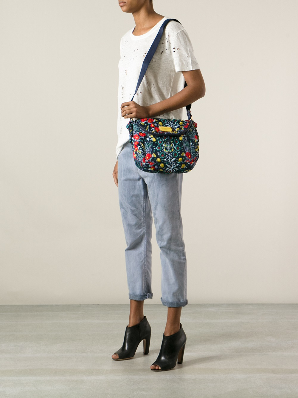 Lyst Marc By Marc Jacobs Floral Print Shoulder Bag in Blue