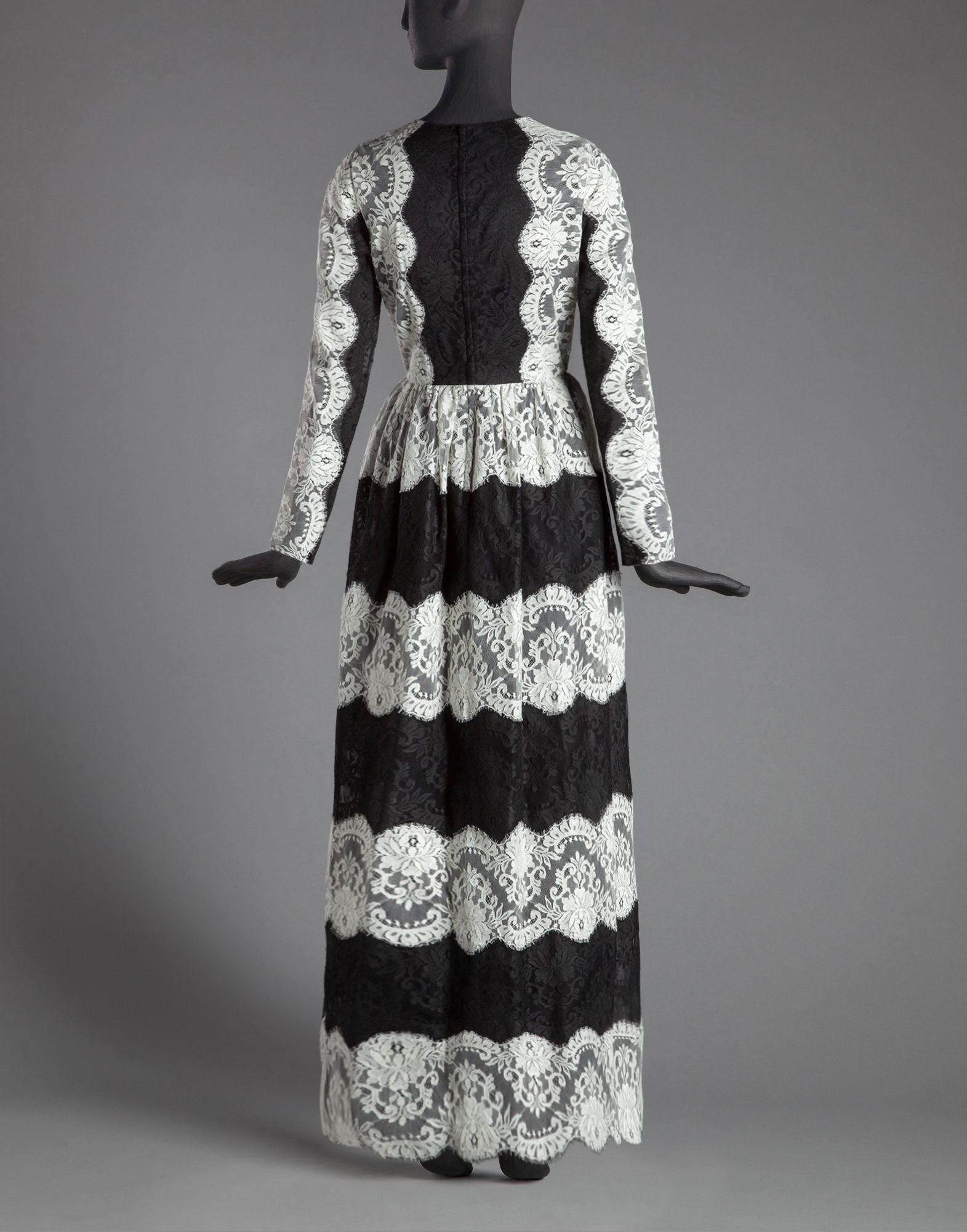 dolce and gabbana black and white dress