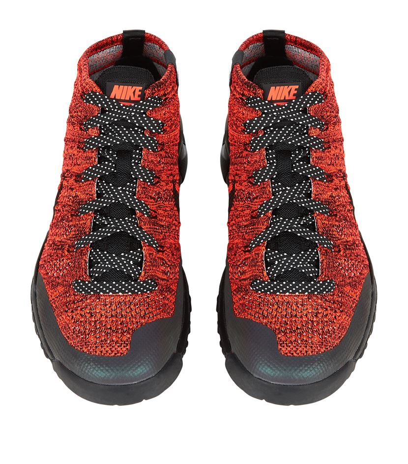 nike flyknit chukka sneakerboot