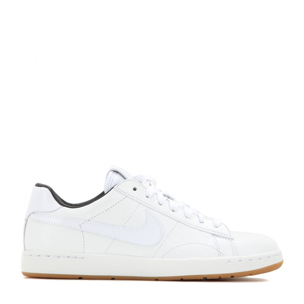 nike leather classic ultra sneakers