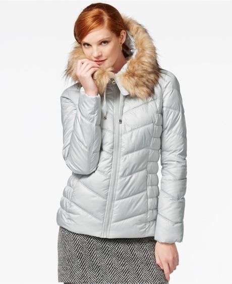 Guess Faux-fur-trim Hooded Puffer Coat in White (Pearl) | Lyst