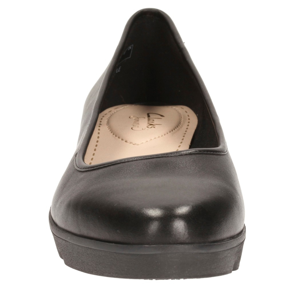 clarks low wedge shoes