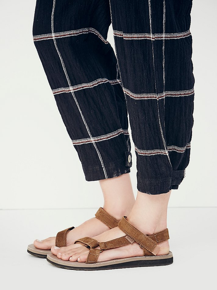 tan leather tevas