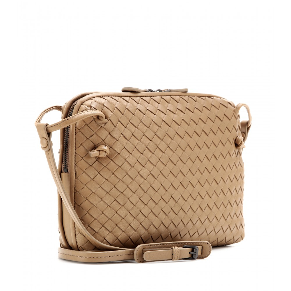 Bottega Veneta Intrecciato Leather Crossbody Bag in Brown (walnut ...