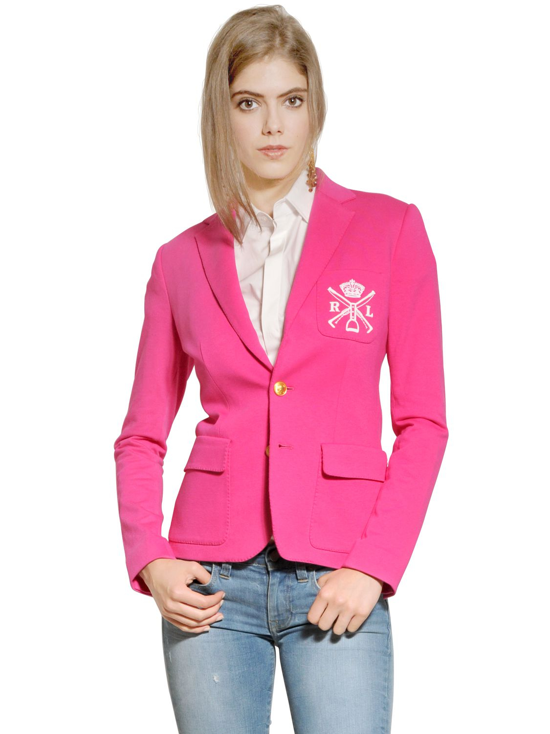 Малиновый пиджак джанни версаче. Красный пиджак арт. Пиджак женский из 2 цветов. Малиновый пиджак женский в образе. Малиновый пиджак женский 2021.