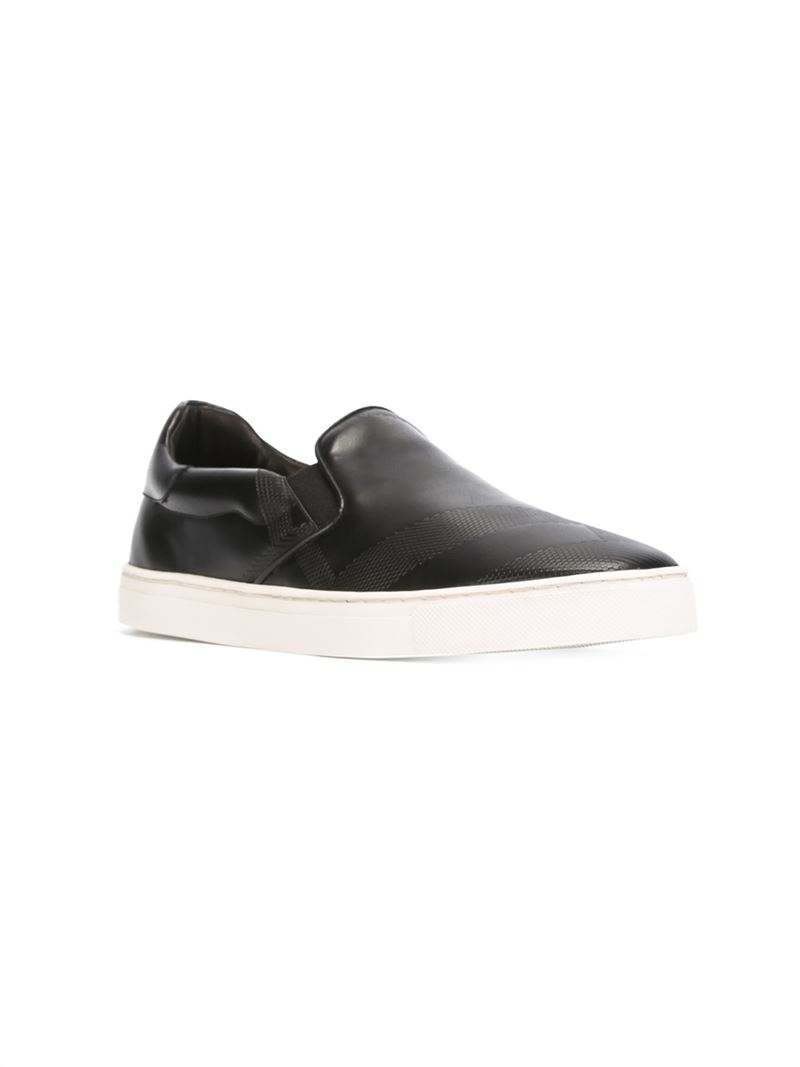 nike shoes low cut black