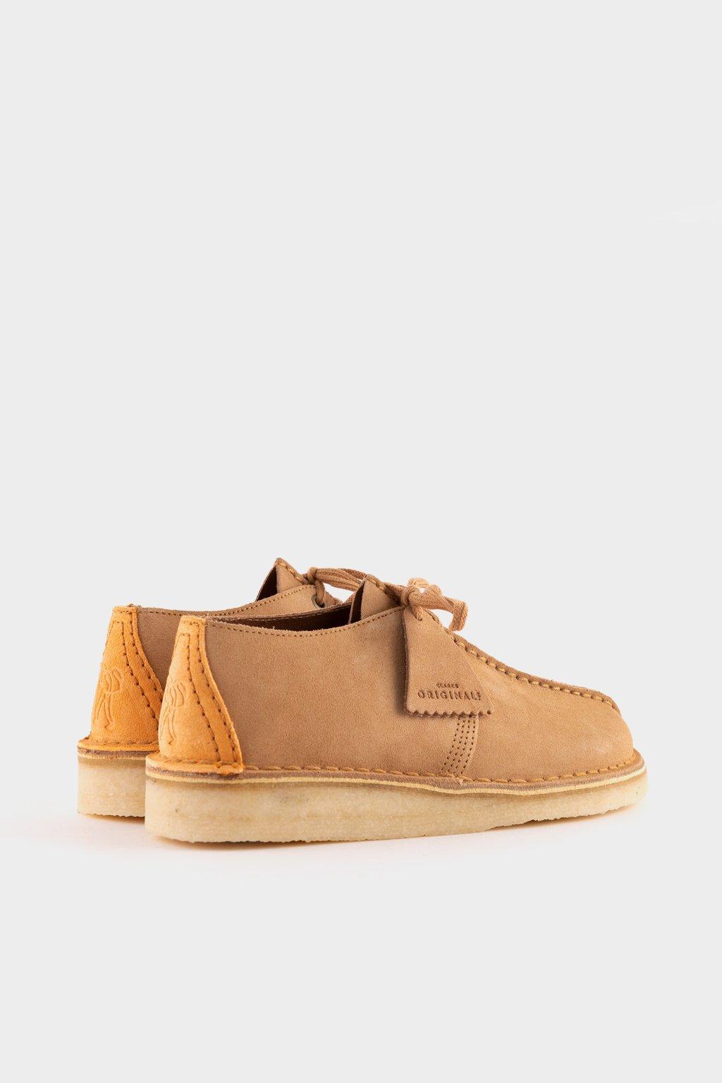 womens desert trek clarks