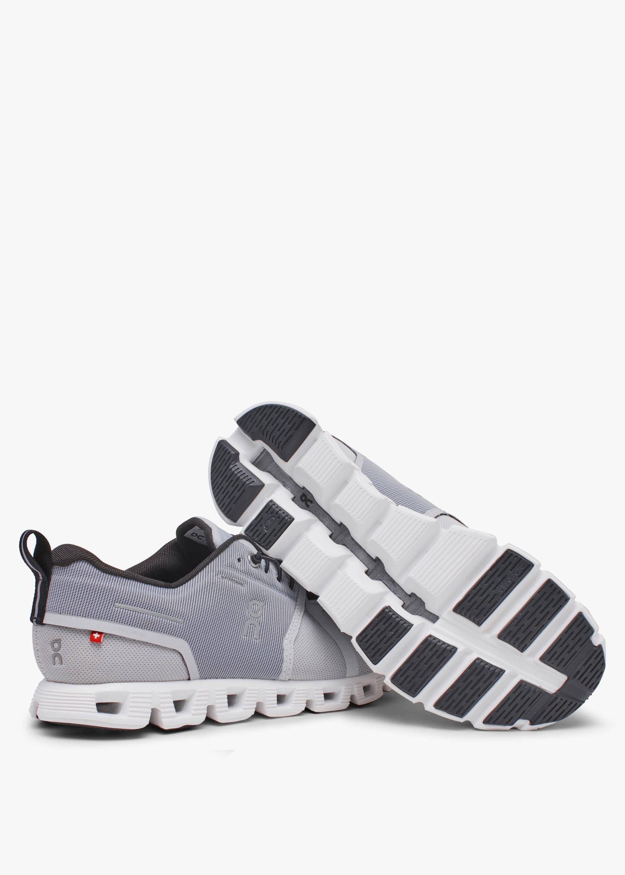 On Running Cloud 5 Waterproof Trainers in White for Men | Lyst