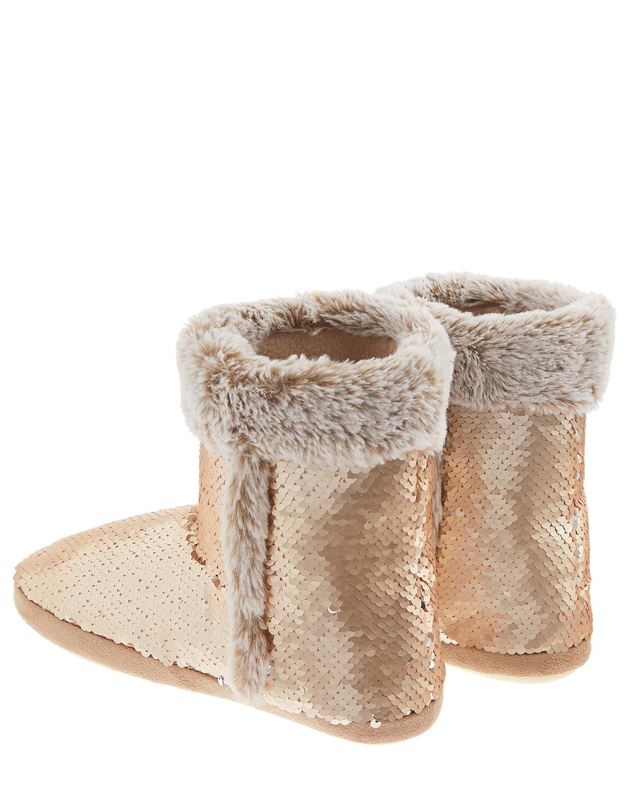 accessorise slipper boots