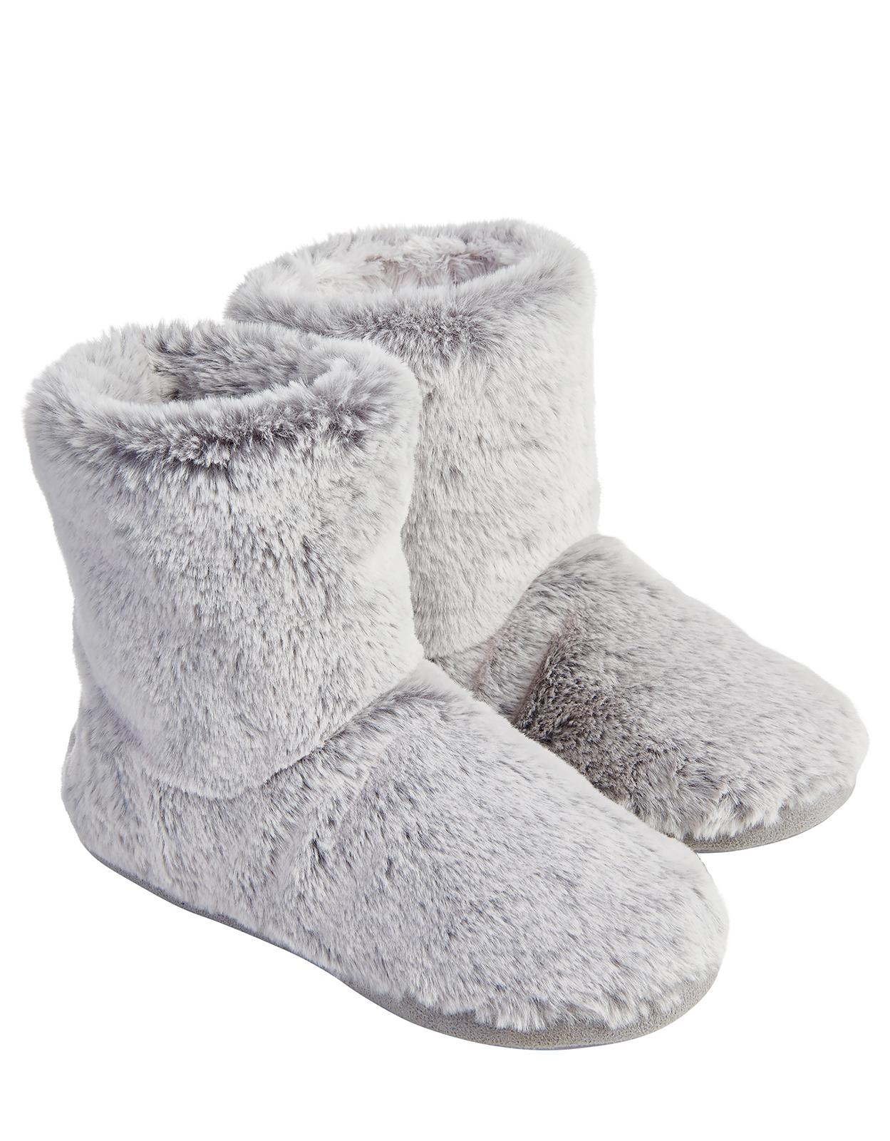 white fuzzy slipper boots