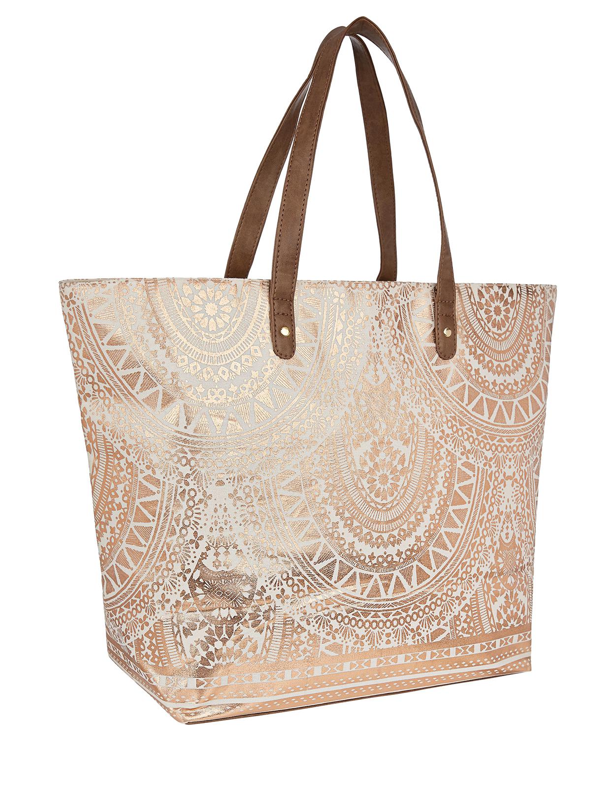 accessorize beach bag