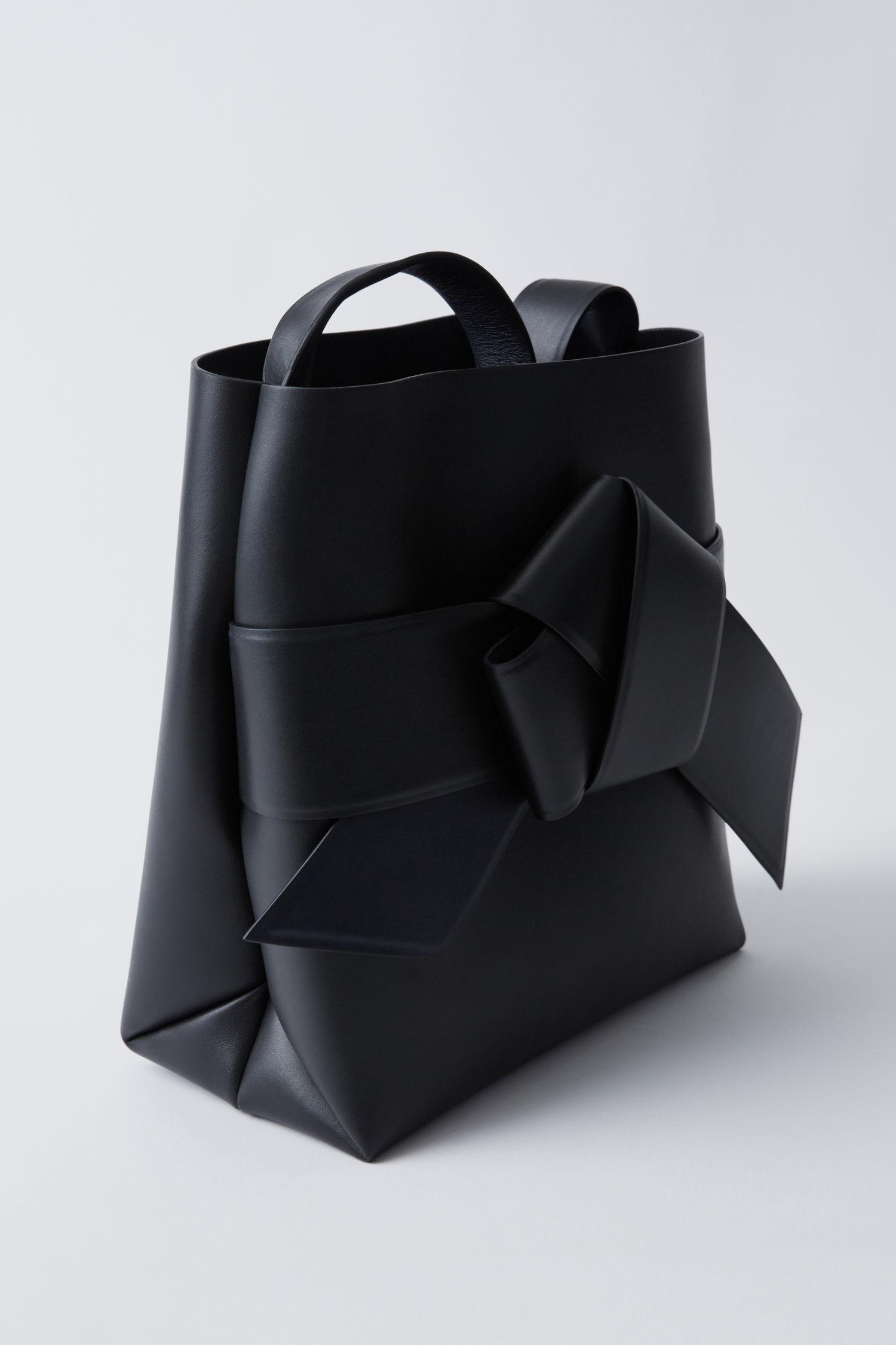 acne studios musubi shopper