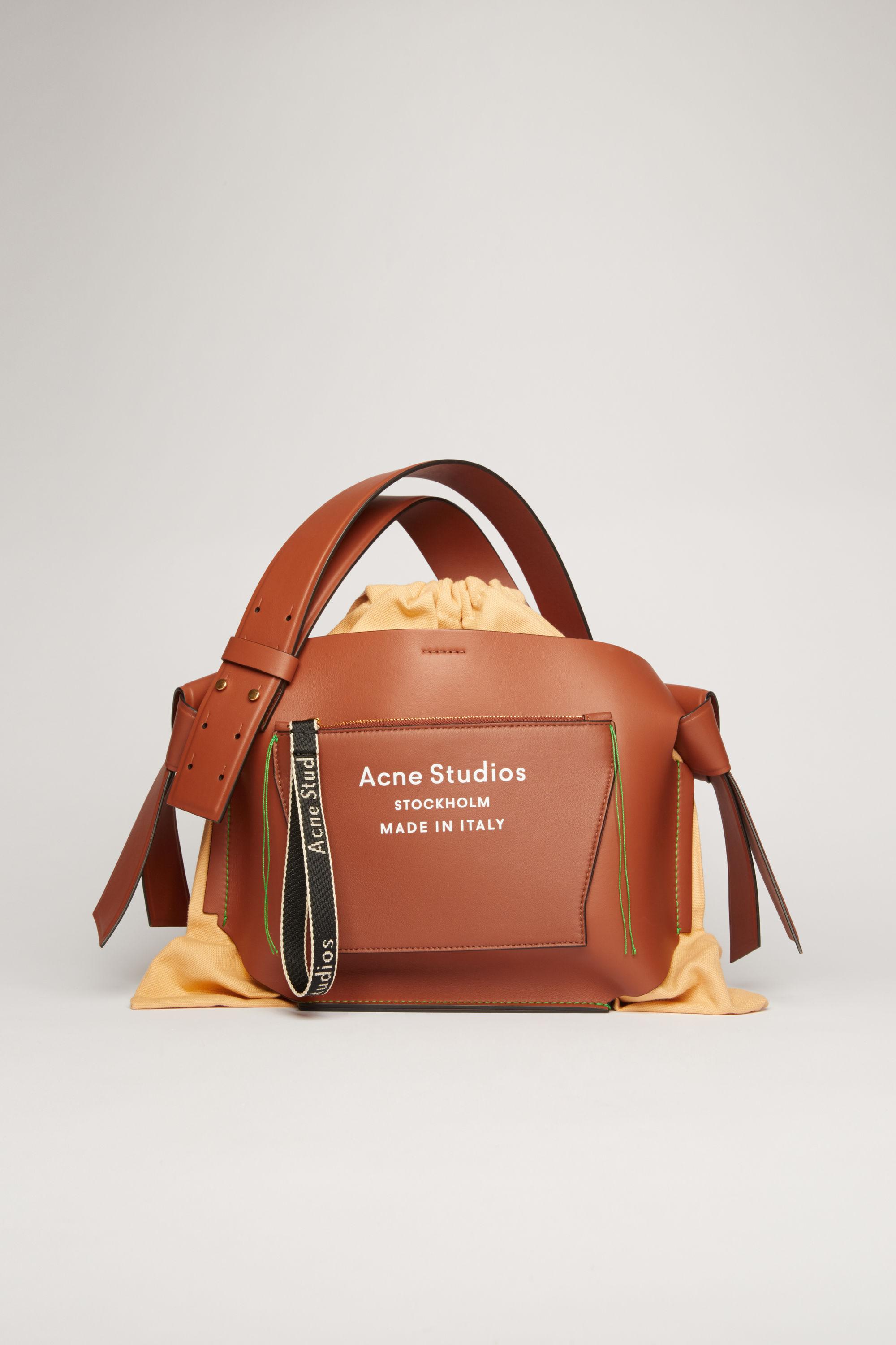 acne musubi mini almond