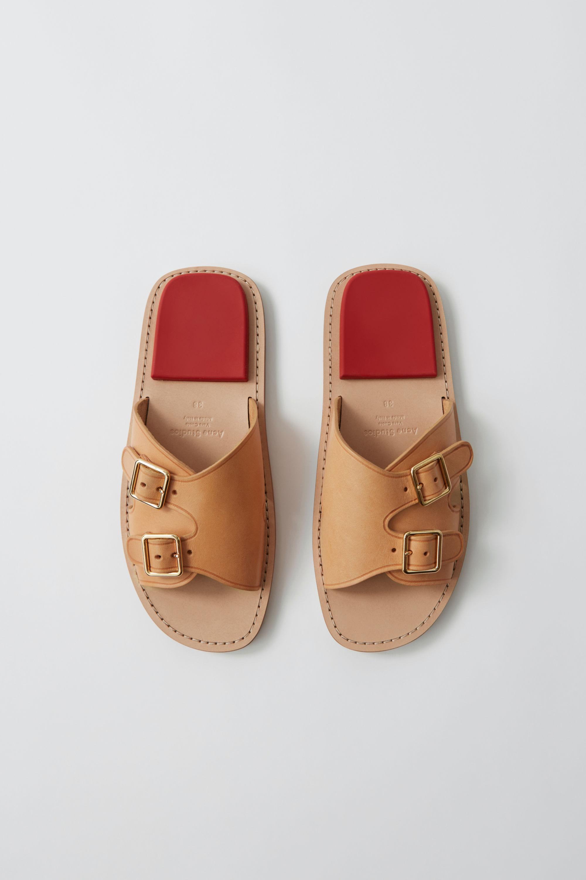 fly sandals canada