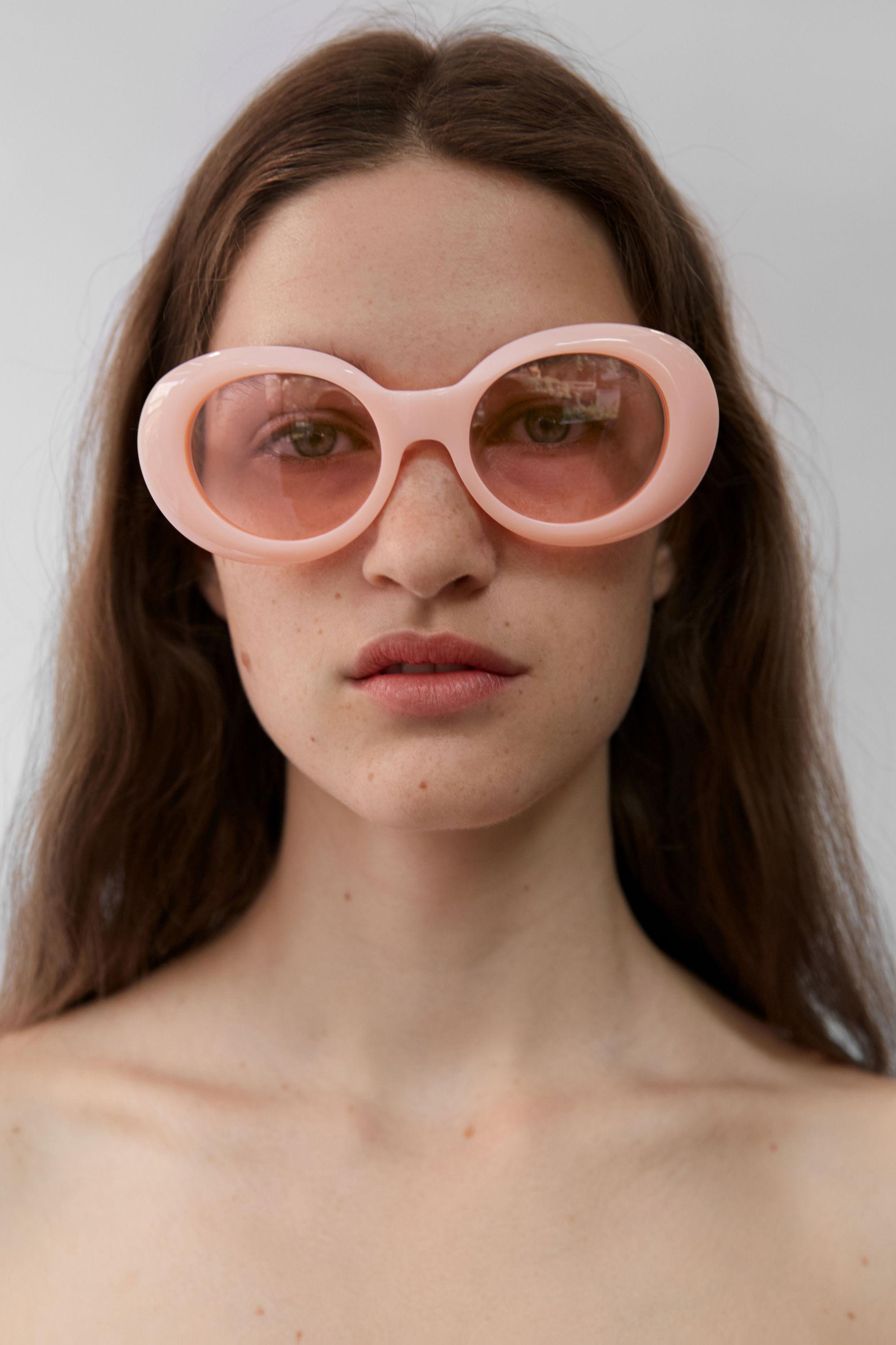 Acne Studios Leather Mustang Oval Sunglasses in Pink - Lyst