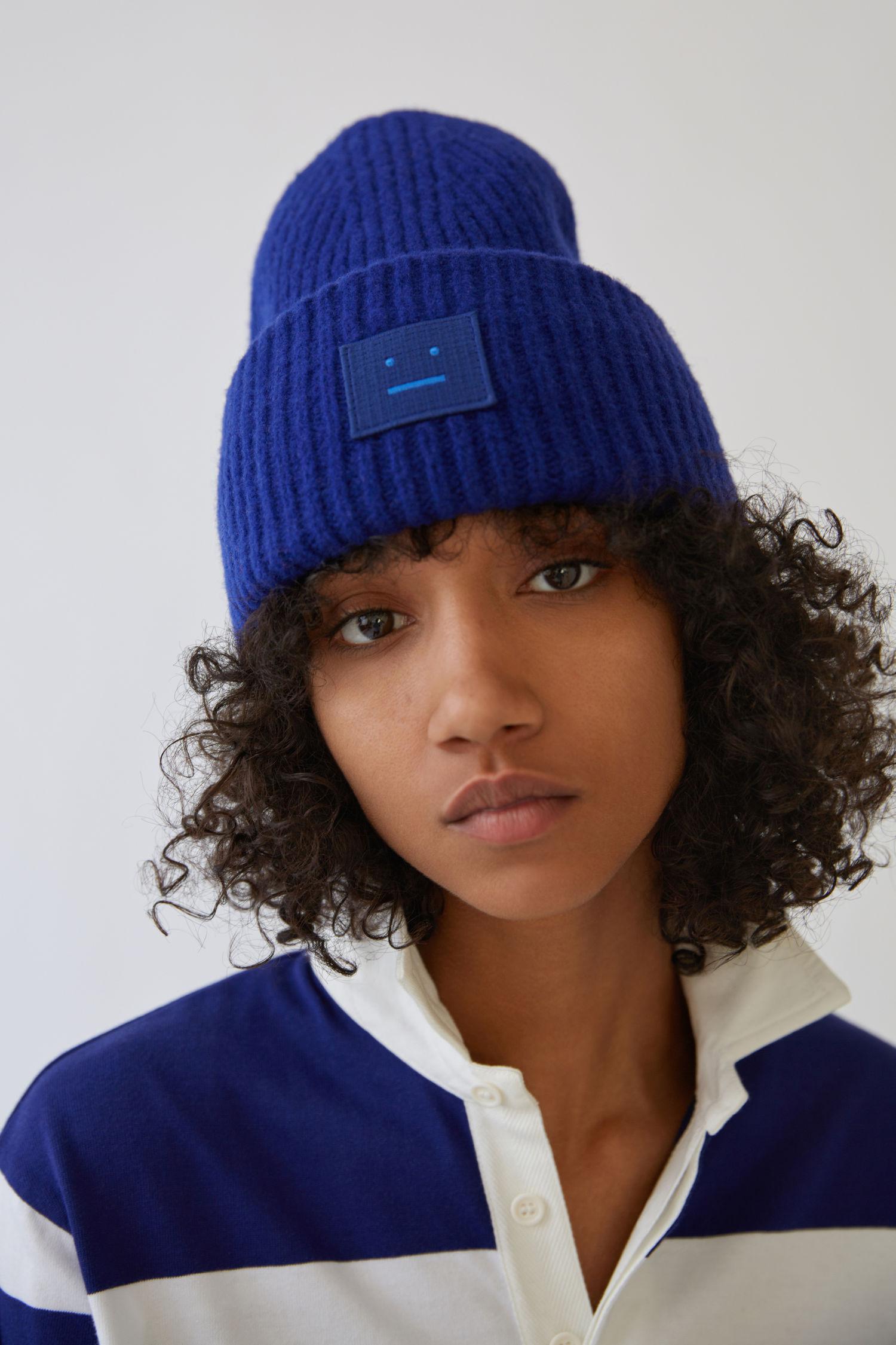 Acne Studios Wool Pansy L Face royal 