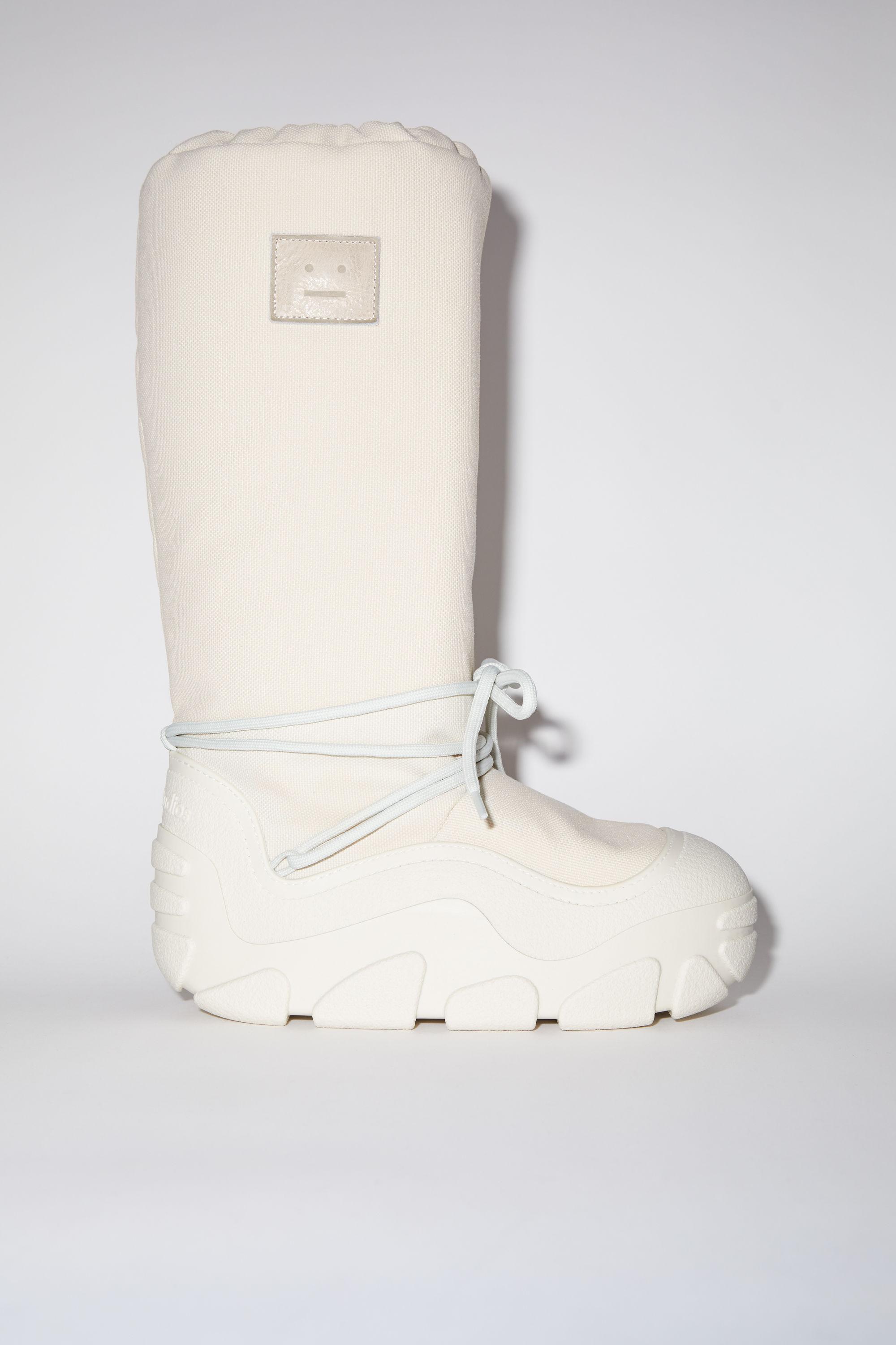 Acne Studios Platform Snow Boots in Natural | Lyst