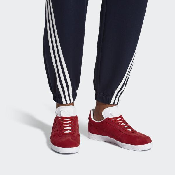 gazelle stitch and turn red