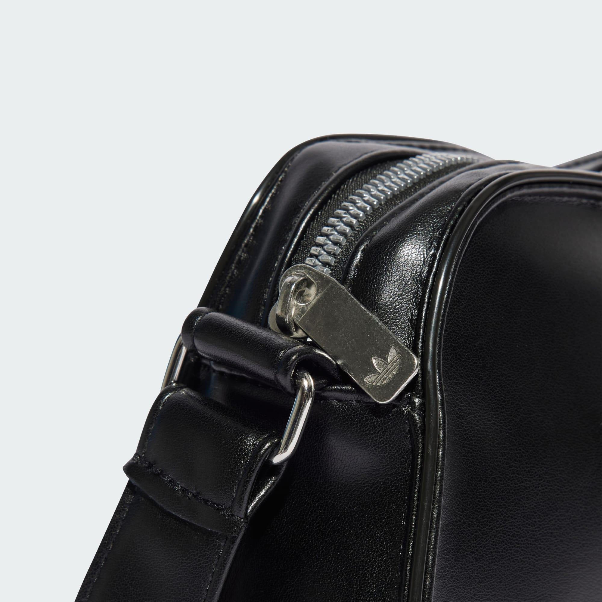バッグ・カバンその他 Adidas Polyurethane Embossed Trefoil Shoulder Bag Black adidas Polyurethane Embossed Trefoil Shoulder Bag in Black