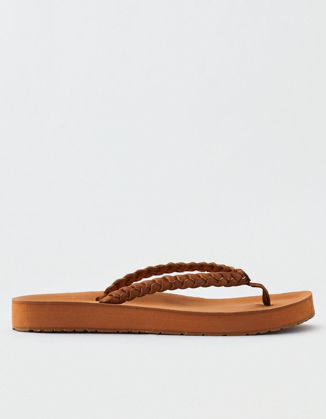 minnetonka hallie flip flop