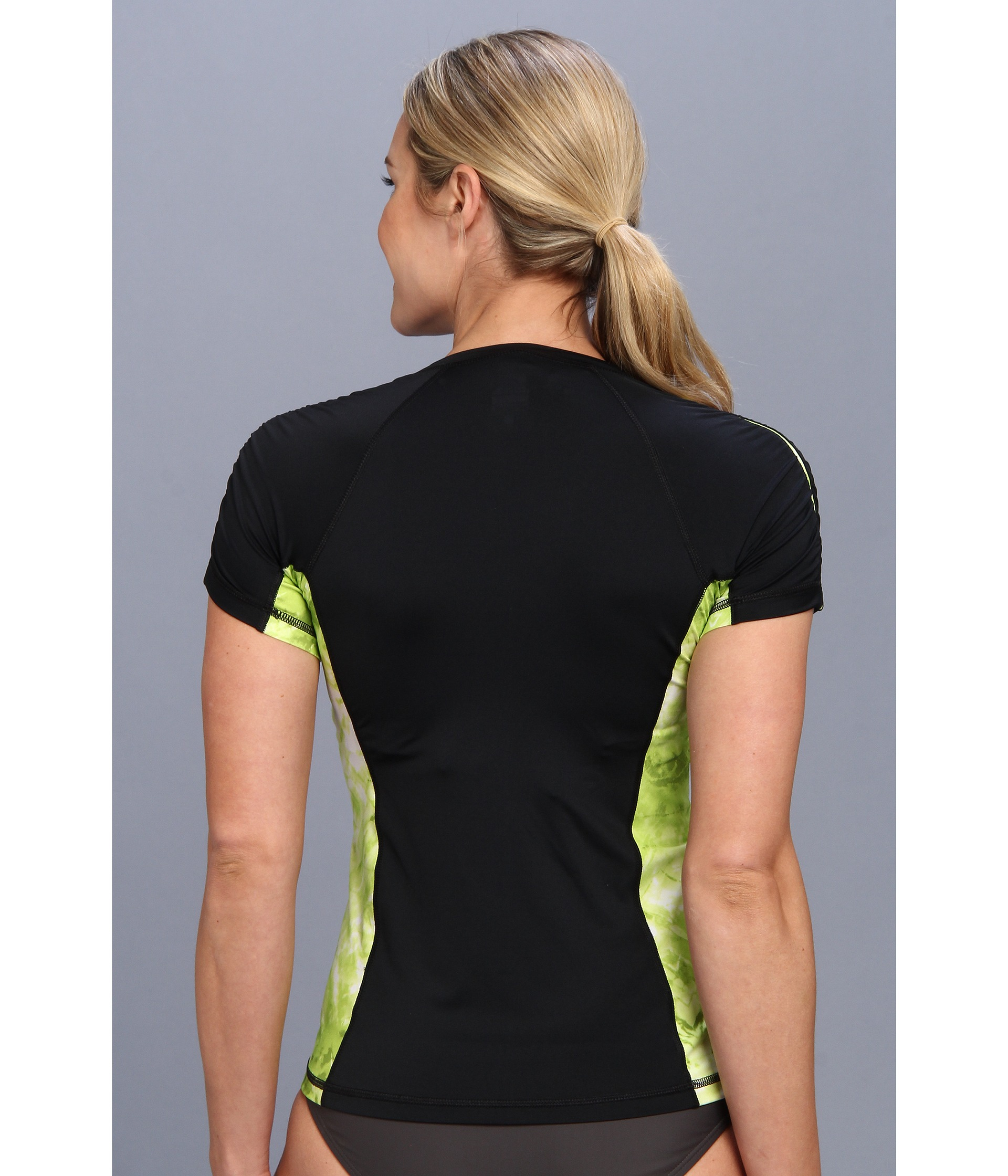 Nike Short Sleeve Zip Rashguard Cover 