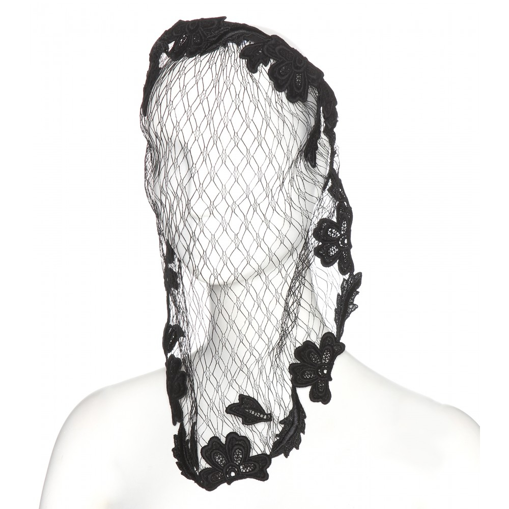 black lace veil
