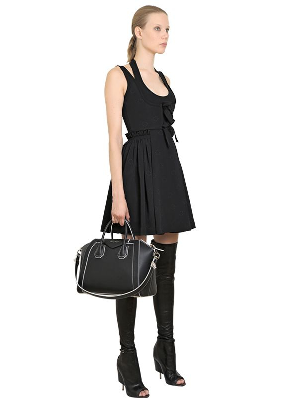 antigona black
