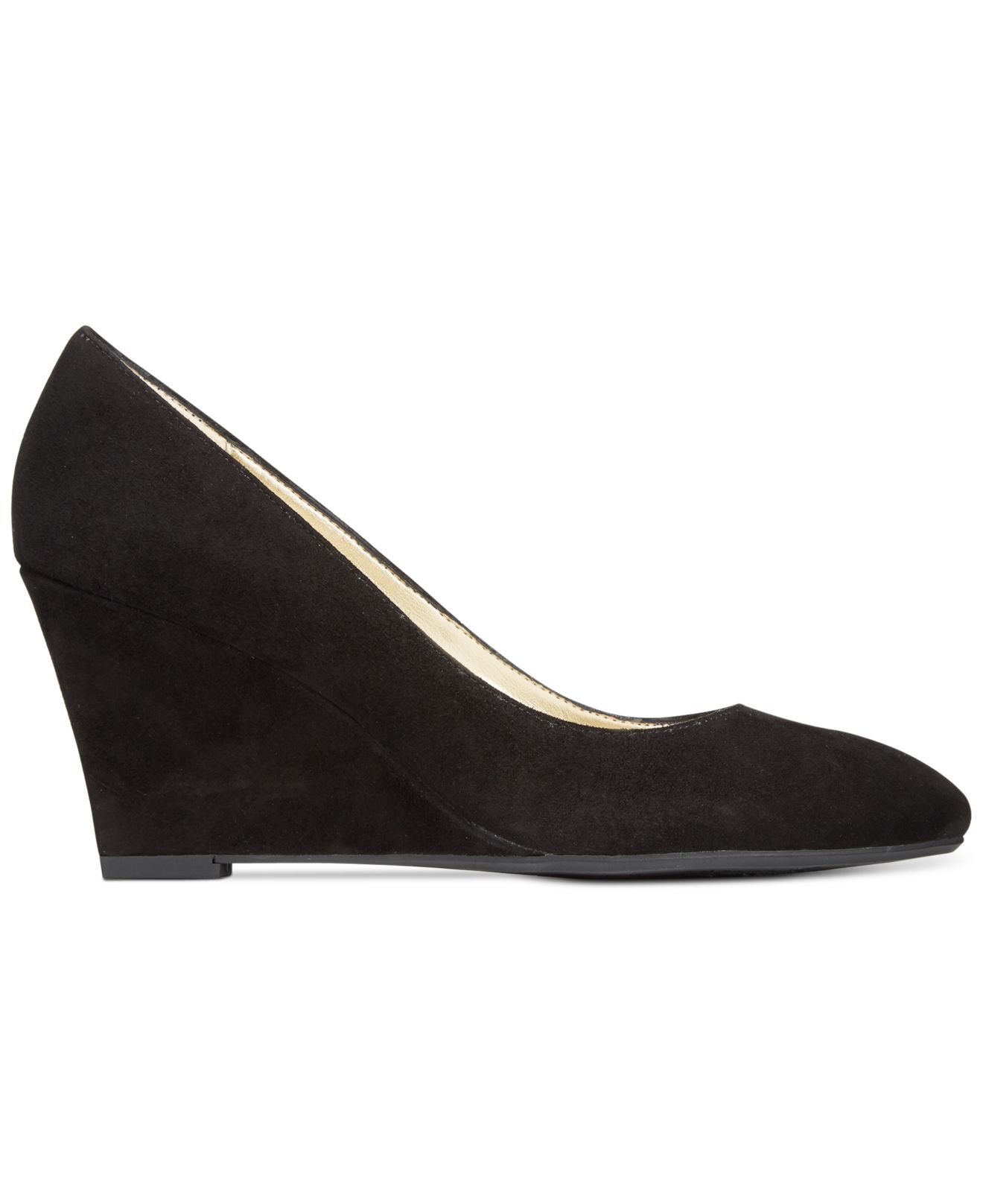black wedge pump