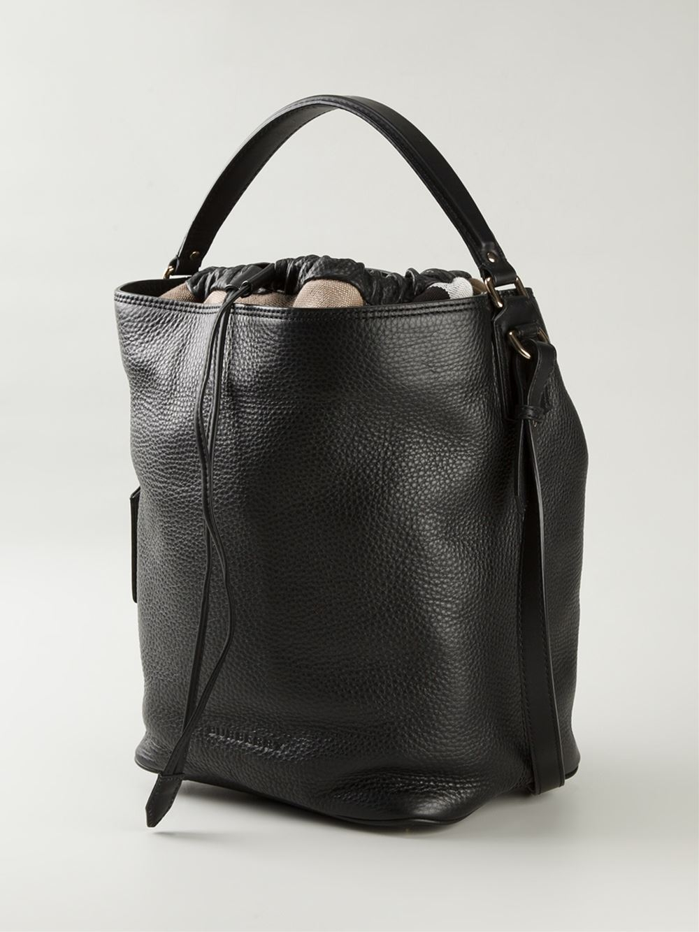 Burberry The Bucket Calf-Leather Shoulder Bag in Black - Lyst