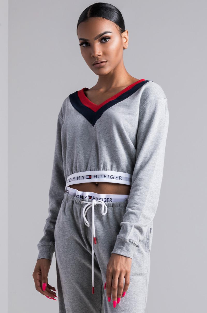 tommy cropped hoodie