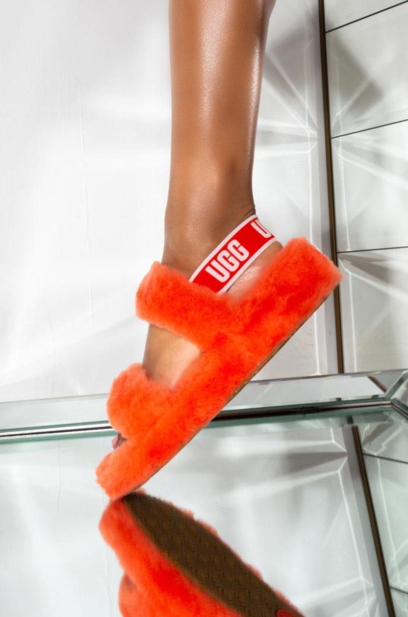 UGG Denim Womens Oh Yeah Fluff Slide Sandal in Red - Lyst