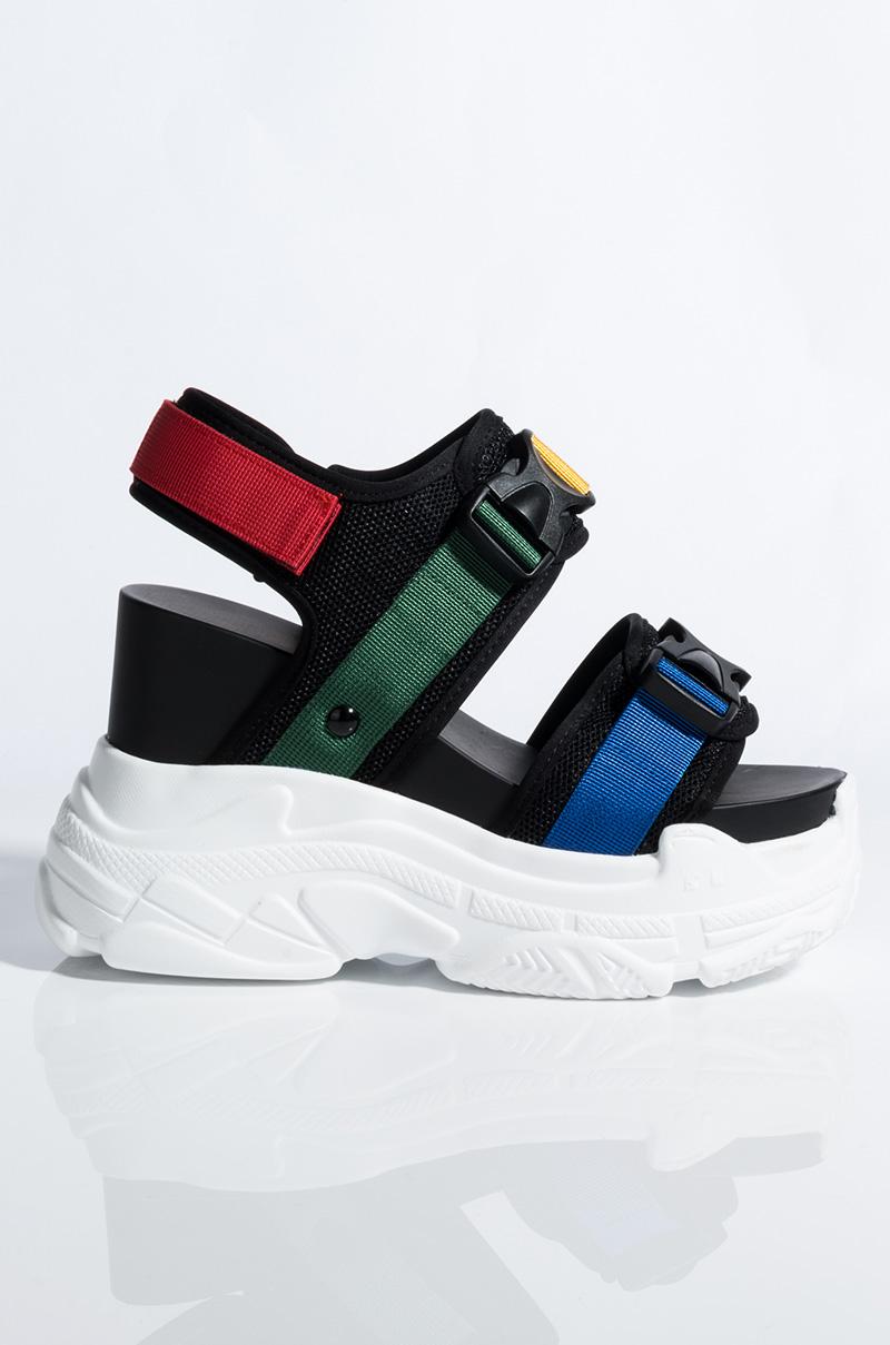 platform crocs akira