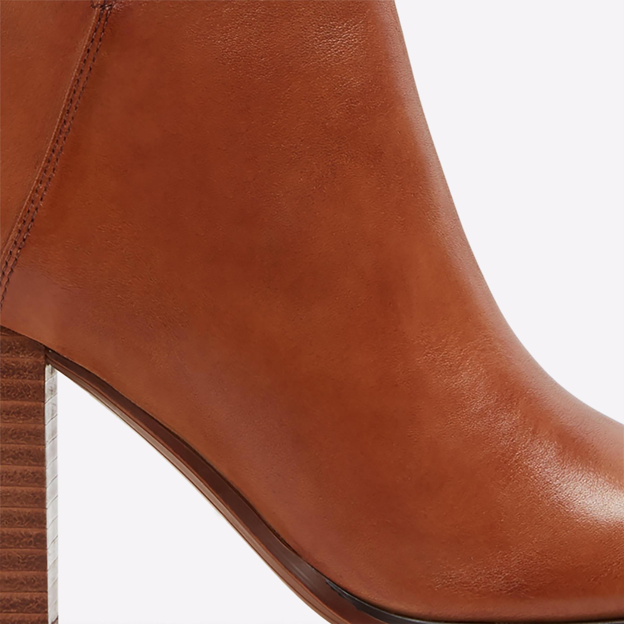 lalith boots