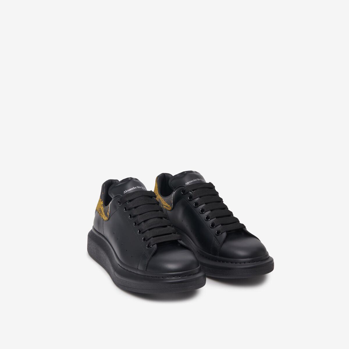 Alexander mcqueen on sale black oversized sneakers