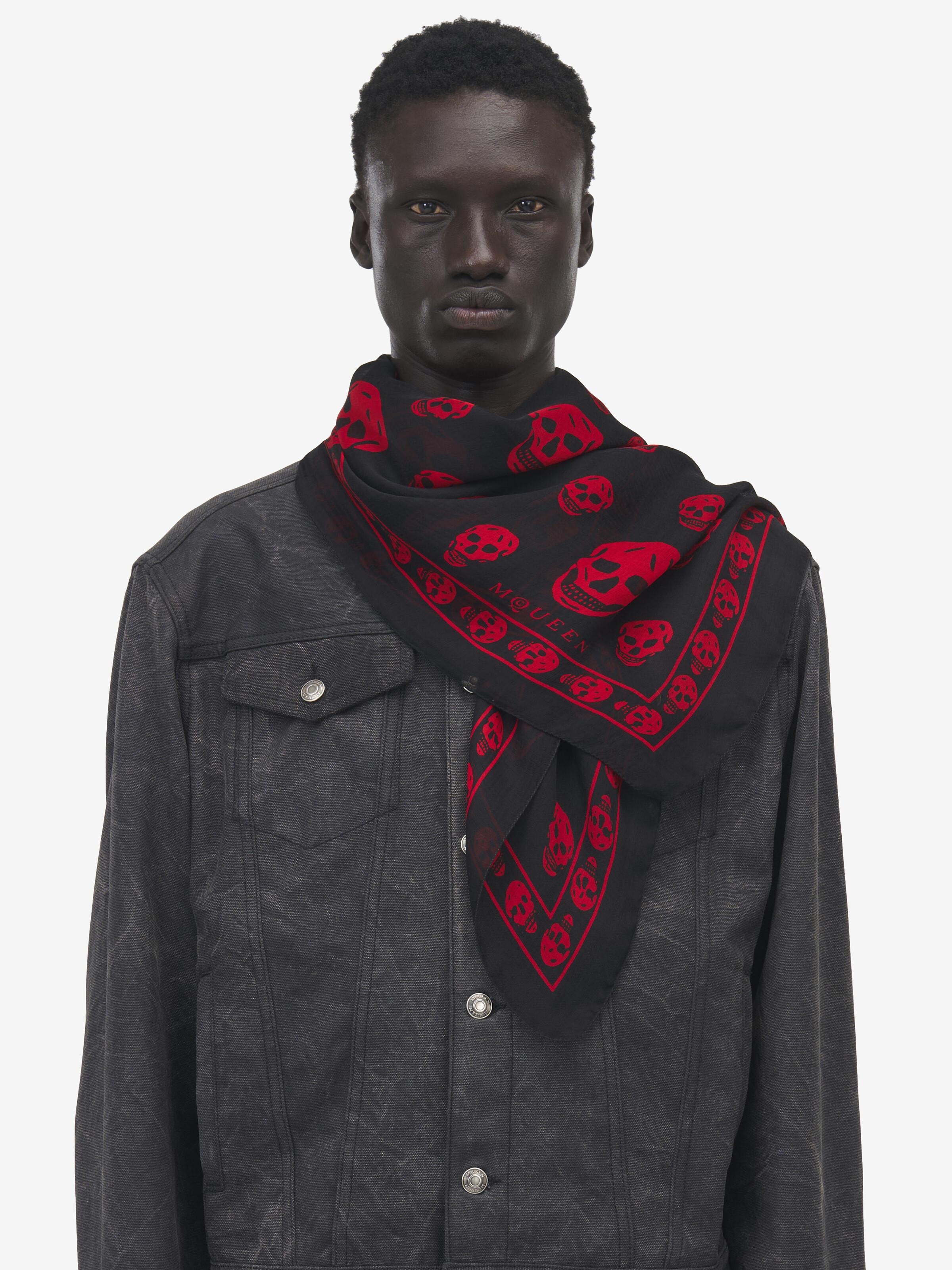 McQueen Skull-Print Fringed Scarf in Red for Men | Lyst UK