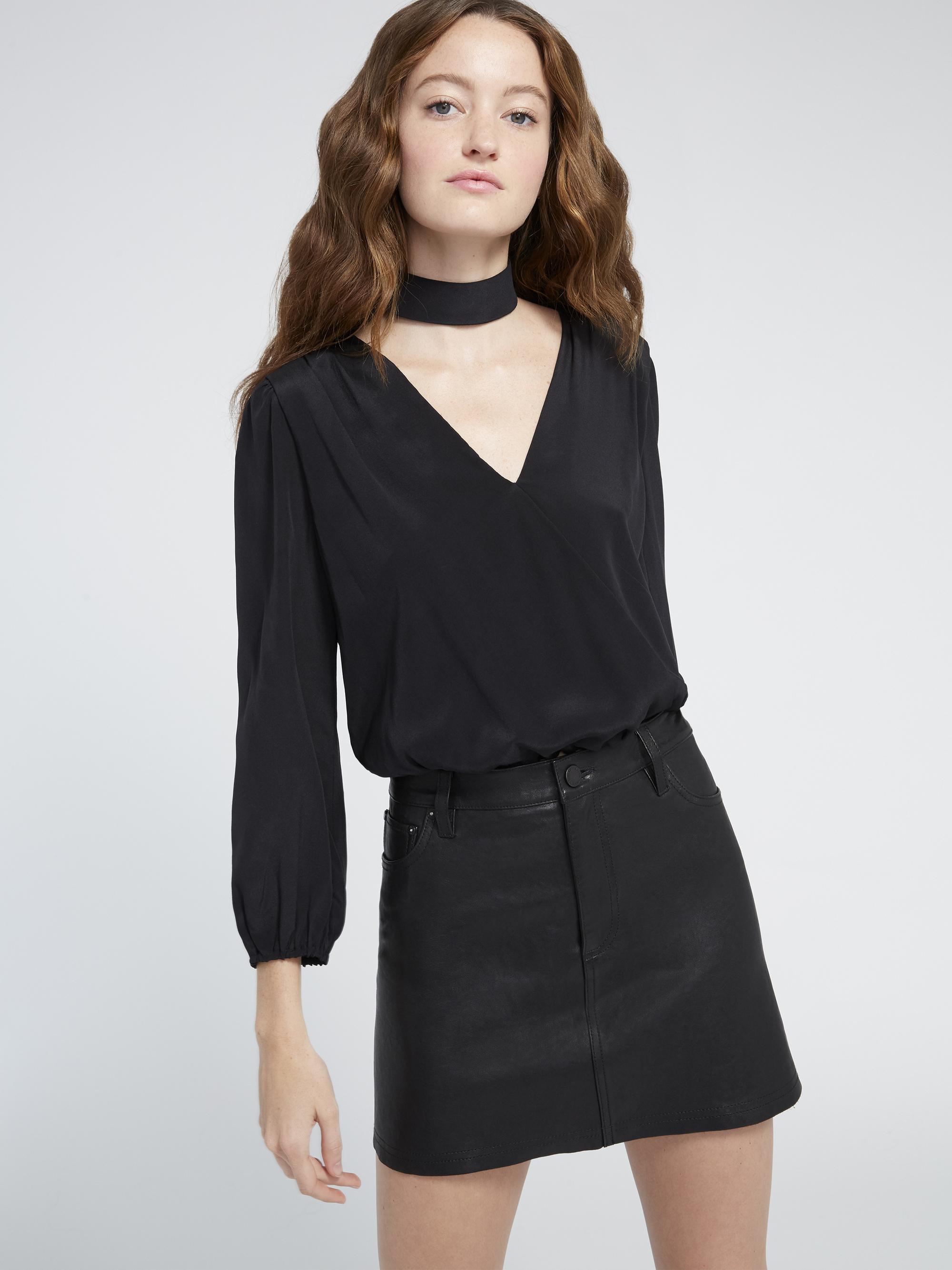 Alice + Olivia Silk Luba Blouson Sleeve Crop Top in Black - Lyst