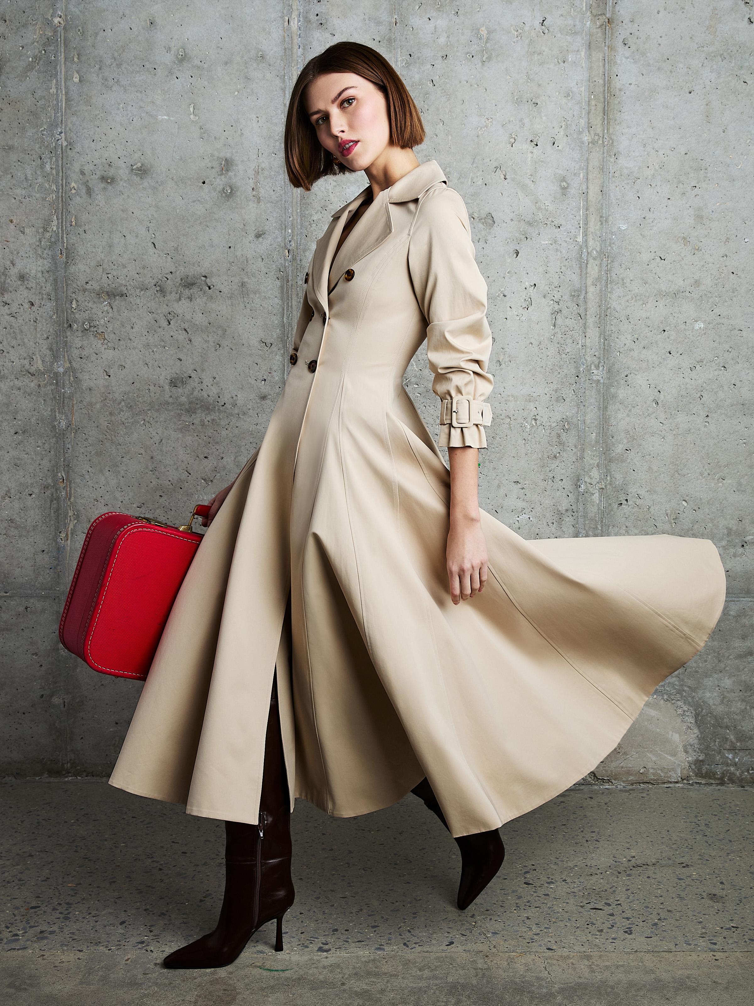 Alice + Olivia Ellie Trench Coat in Natural | Lyst