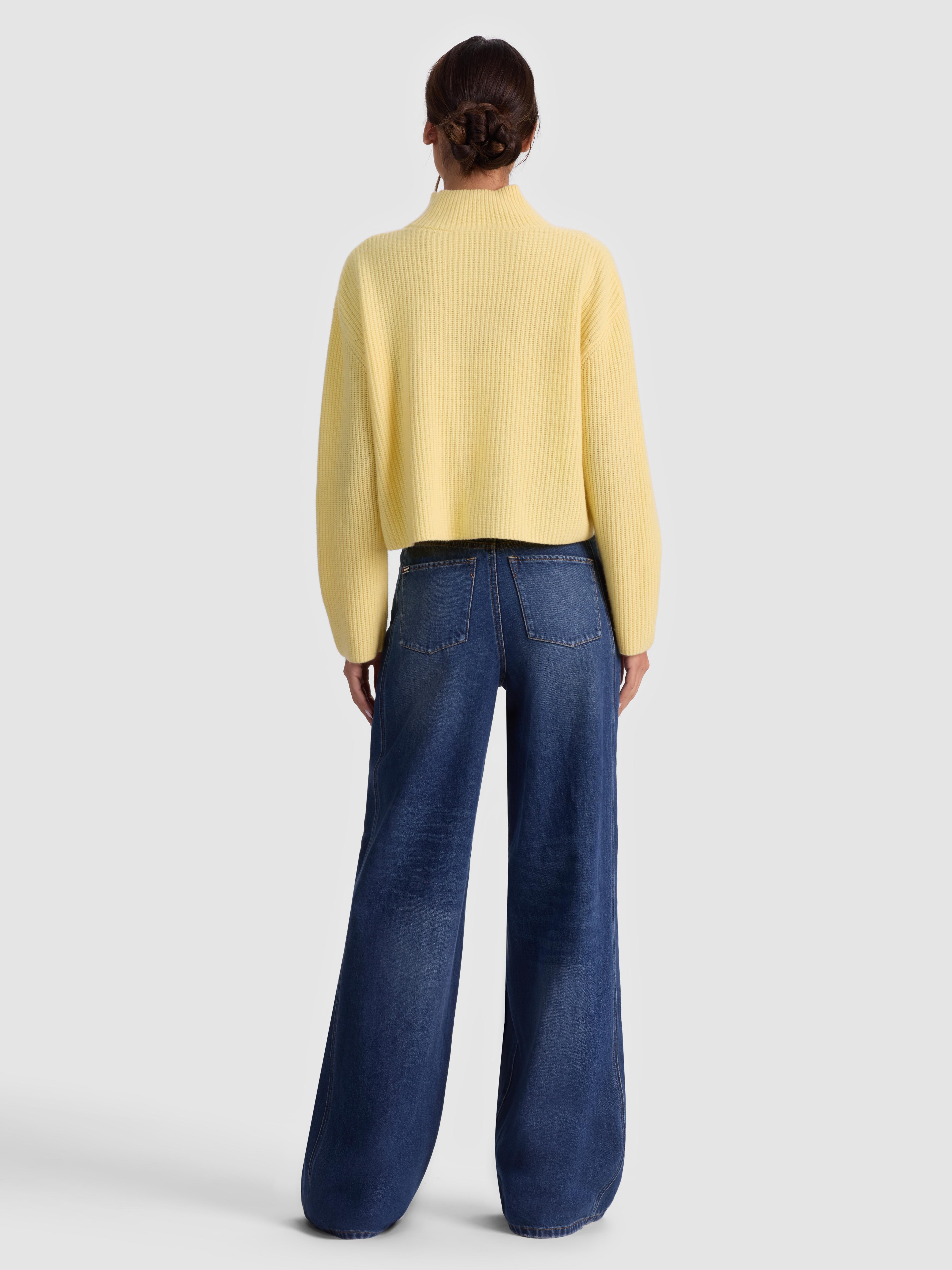 Alice + Olivia Nance Cashmere Turtleneck in Yellow | Lyst